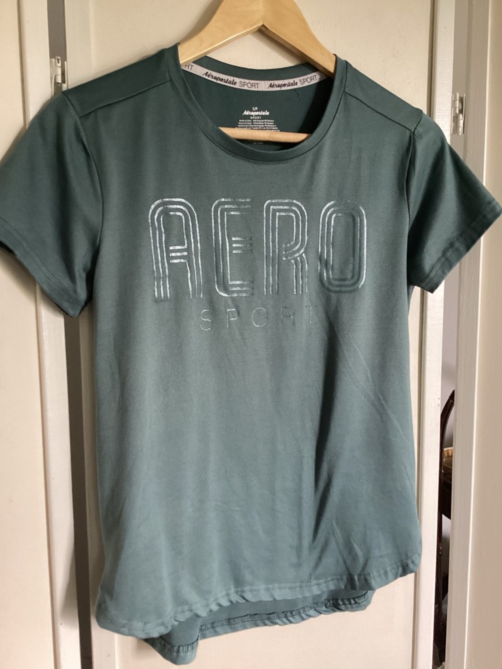 Aeropostale Sport tee shirt top S teal green EUC